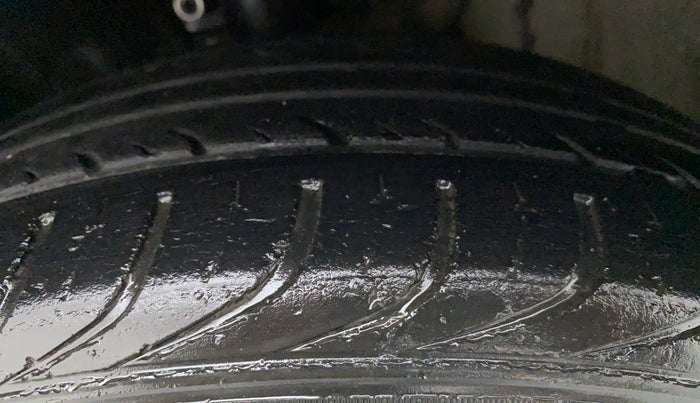 2011 Volkswagen Polo TRENDLINE 1.2L PETROL, Petrol, Manual, 62,890 km, Left Front Tyre Tread