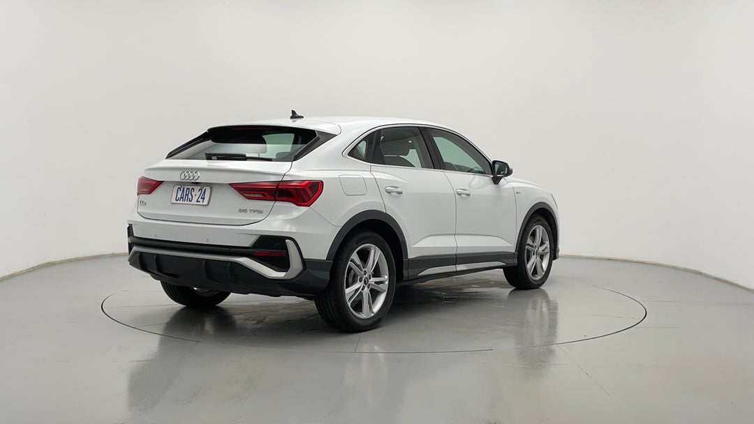 Right Back Diagonal (45- Degree) View