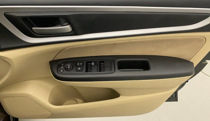 2023 Honda Amaze 1.2L I-VTEC S CVT, Petrol, Automatic, 8,096 km, Driver Side Door Panels Control
