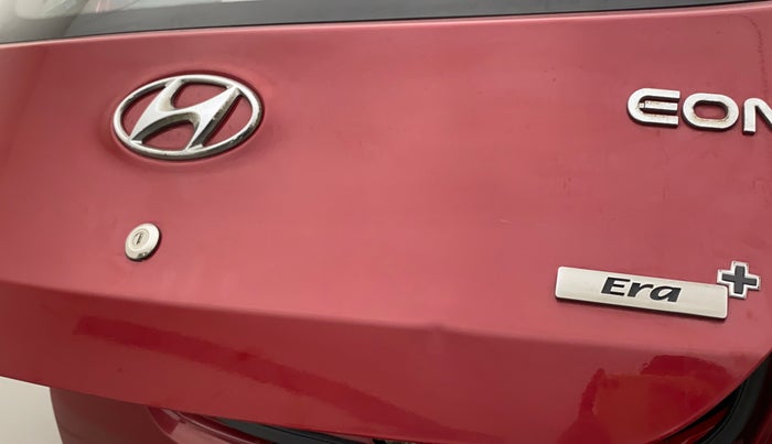 2015 Hyundai Eon ERA +, Petrol, Manual, 16,870 km, Dicky (Boot door) - Slightly dented
