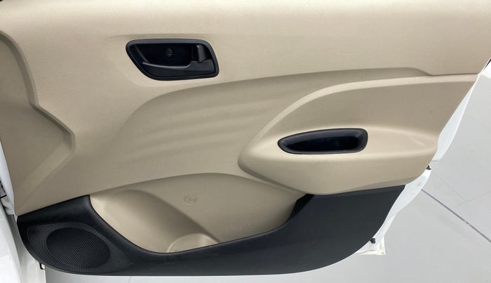 2020 Hyundai NEW SANTRO 1.1 MAGNA MT, Petrol, Manual, 32,461 km, Driver Side Door Panels Control