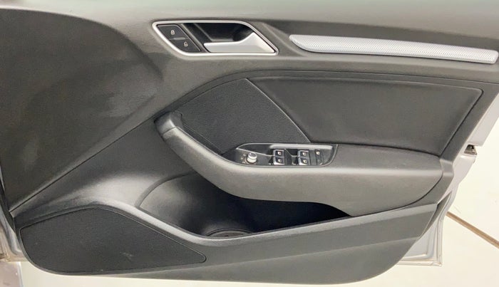 2015 Audi A3 35TDI, Diesel, Automatic, 87,843 km, Driver Side Door Panels Control