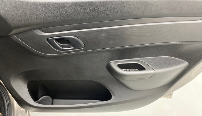 2018 Renault Kwid RXL, Petrol, Manual, 11,344 km, Driver Side Door Panels Control