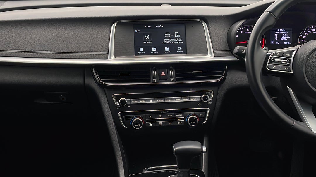 2018 Kia Optima Si, Automatic, 75642 km, Center Console