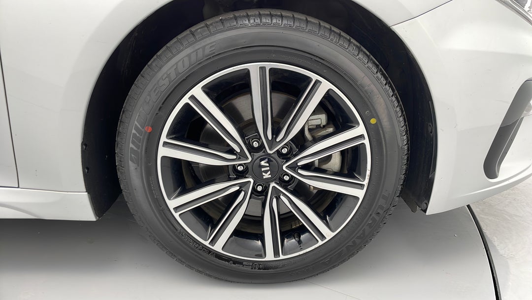 2018 Kia Optima Si, Automatic, 75642 km, Right Front Wheel