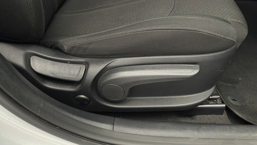 2018 Kia Optima Si, Automatic, 75642 km, Drivers Side Adjustment Panel