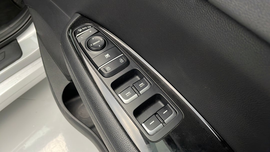 2018 Kia Optima Si, Automatic, 75642 km, Drivers Side Door Panel Controls