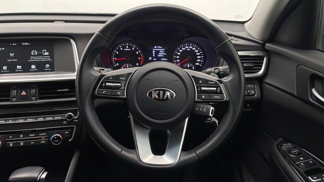 2018 Kia Optima Si, Automatic, 75642 km, Steering Wheel Close-up