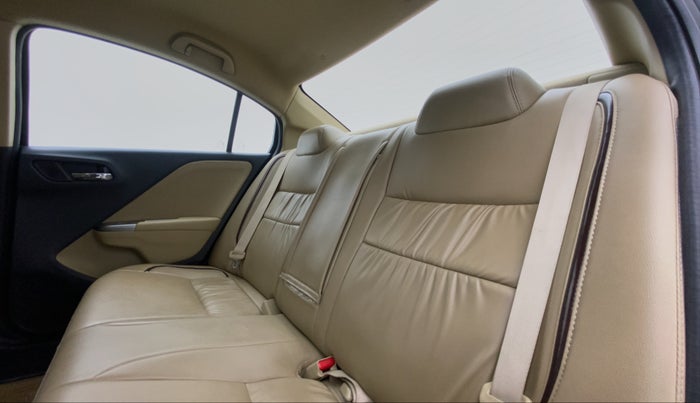 2015 Honda City V MT PETROL, Petrol, Manual, 65,973 km, Right Side Rear Door Cabin