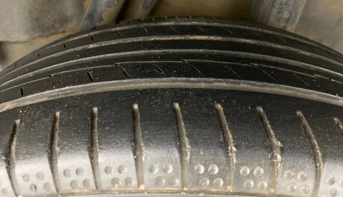 2015 Honda City V MT PETROL, Petrol, Manual, 65,973 km, Left Rear Tyre Tread