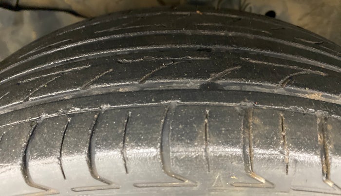 2015 Honda City V MT PETROL, Petrol, Manual, 65,973 km, Left Front Tyre Tread