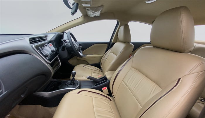 2015 Honda City V MT PETROL, Petrol, Manual, 65,973 km, Right Side Front Door Cabin