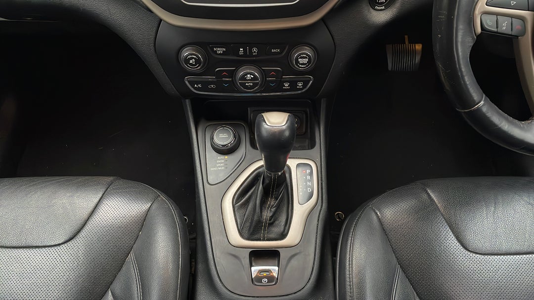 2016 Jeep Cherokee Longitude (4x4), Automatic, 93303 km, Gear Lever 