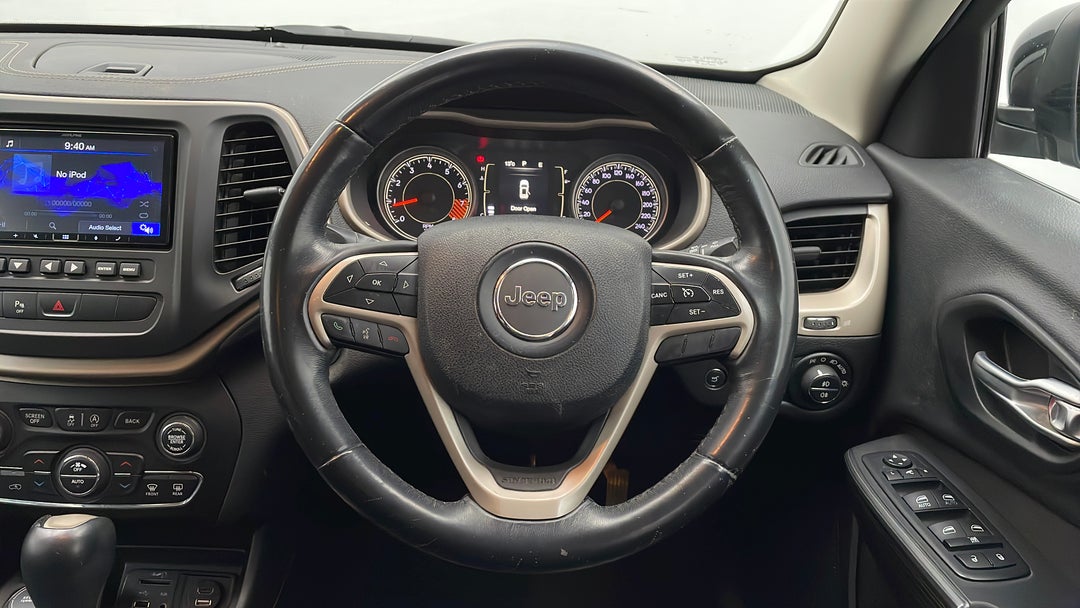 2016 Jeep Cherokee Longitude (4x4), Automatic, 93303 km, Steering Wheel Close-up