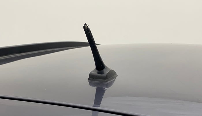 2017 Hyundai Grand i10 SPORTZ (O) AT 1.2 KAPPA VTVT, Petrol, Automatic, 33,077 km, Roof - Antenna has minor damage