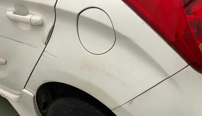 2013 Hyundai i20 MAGNA (O) 1.2, Petrol, Manual, 70,894 km, Left quarter panel - Minor scratches