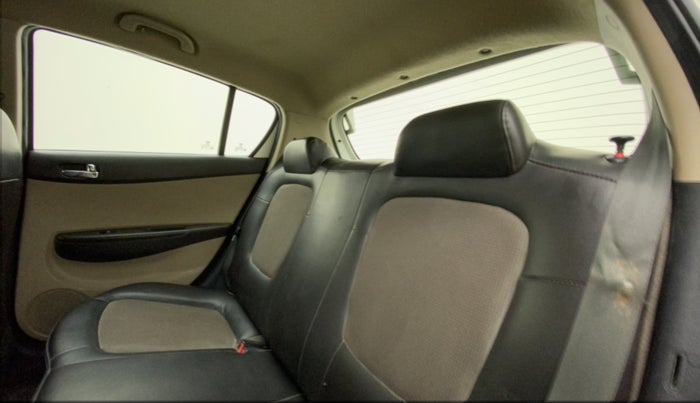 2013 Hyundai i20 MAGNA (O) 1.2, Petrol, Manual, 70,894 km, Right Side Rear Door Cabin