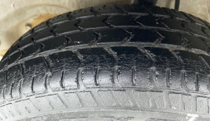 2018 Maruti Alto K10 VXI P, Petrol, Manual, 19,705 km, Left Front Tyre Tread