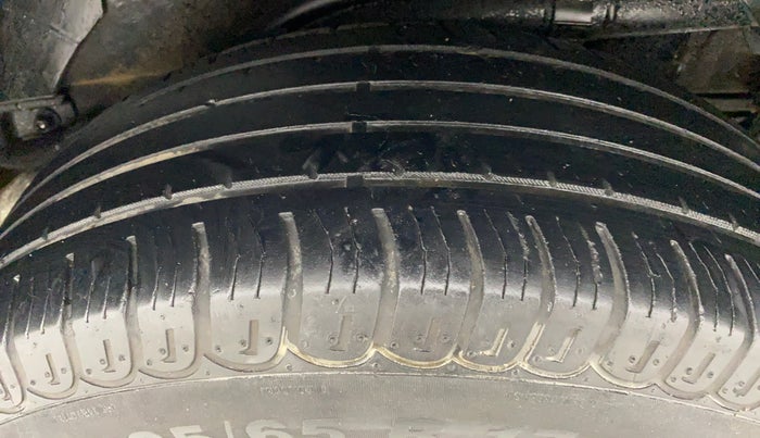 2017 Mahindra XUV500 W6 4X2, Diesel, Manual, 36,565 km, Left Rear Tyre Tread