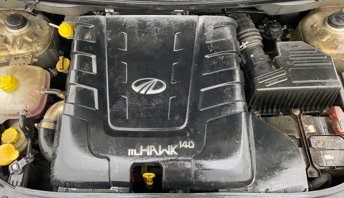 2017 Mahindra XUV500 W6 4X2, Diesel, Manual, 36,565 km, Engine Bonet View