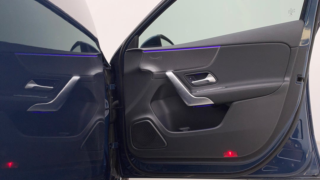 2022 Mercedes-benz A180 A180, Automatic, 22653 km, Speaker View