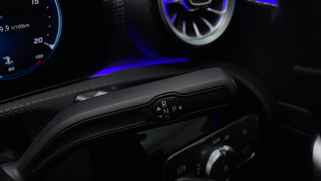 2022 Mercedes-benz A180 A180, Automatic, 22653 km, Gear Lever 