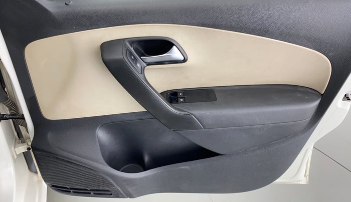 2012 Volkswagen Polo TRENDLINE 1.2L PETROL, Petrol, Manual, 26,585 km, Driver Side Door Panels Control