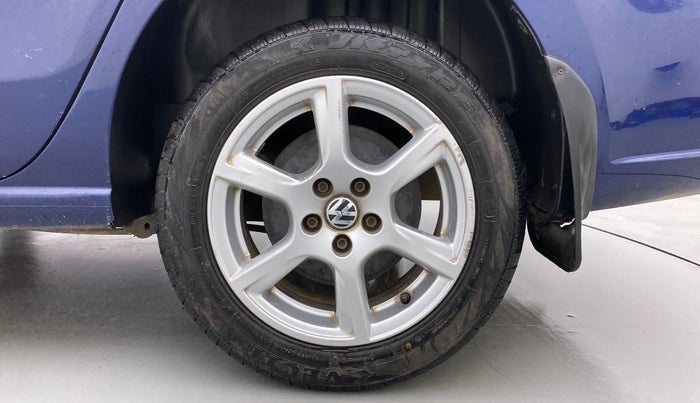 2013 Volkswagen Vento HIGHLINE DIESEL 1.6, Diesel, Manual, 90,332 km, Right Rear Wheel