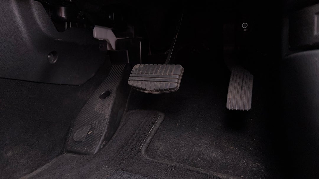 2023 Mitsubishi Eclipse Cross Exceed Phev (AWD), Automatic, 28465 km, Pedals and Footmat