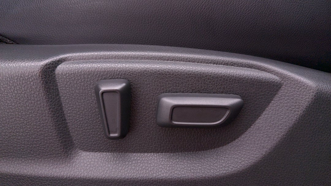 2023 Mitsubishi Eclipse Cross Exceed Phev (AWD), Automatic, 28465 km, Drivers Side Adjustment Panel