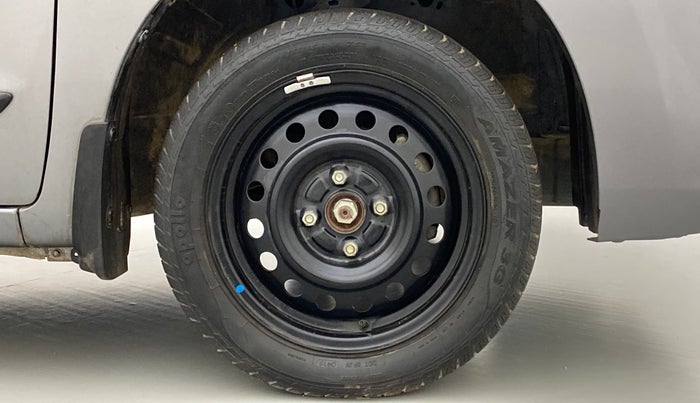 2015 Maruti Wagon R 1.0 VXI, Petrol, Manual, 22,684 km, Right Front Wheel