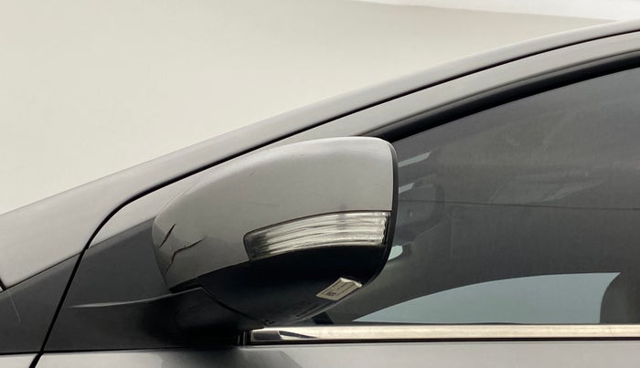 2020 Maruti Ciaz ALPHA 1.5 MT VTVT SHVS, Petrol, Manual, 68,837 km, Left rear-view mirror - Cover has minor damage