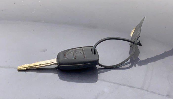 2019 Hyundai NEW SANTRO SPORTZ CNG, CNG, Manual, 66,471 km, Lock system - Remote key not functional