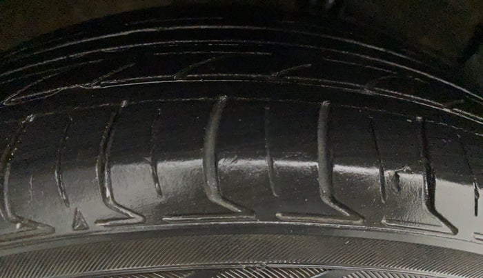 2019 Hyundai NEW SANTRO SPORTZ CNG, CNG, Manual, 66,471 km, Right Rear Tyre Tread