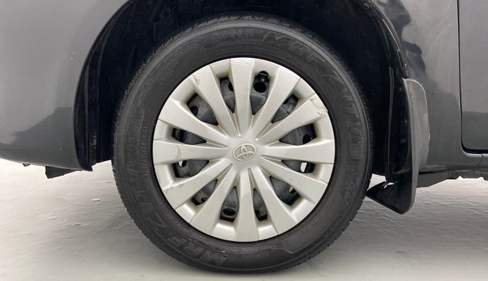2011 Toyota Etios Liva G, Petrol, Manual, 72,409 km, Left Front Wheel