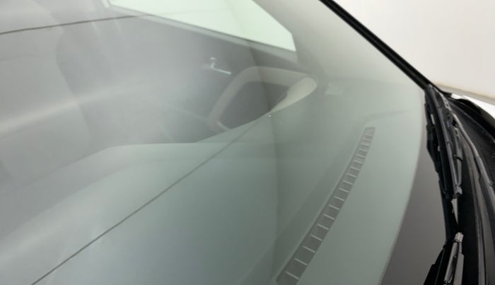 2019 Hyundai Creta SX AT 1.6 PETROL, Petrol, Automatic, 60,670 km, Front windshield - Minor spot on windshield