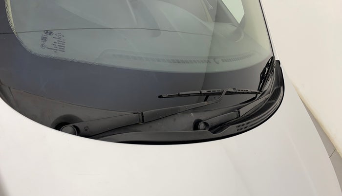 2012 Hyundai Verna FLUIDIC 1.6 VTVT EX, Petrol, Manual, 75,776 km, Front windshield - Noise From Wiper System