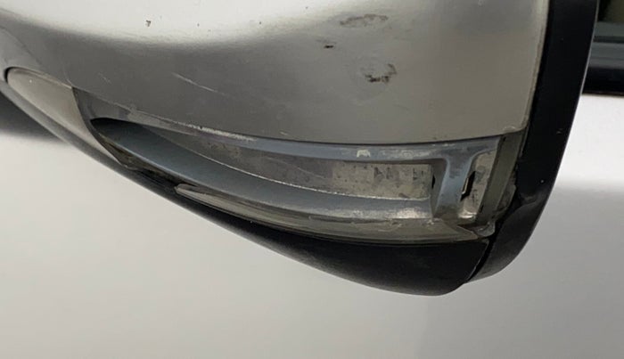 2012 Hyundai Verna FLUIDIC 1.6 VTVT EX, Petrol, Manual, 75,776 km, Left rear-view mirror - Indicator light has minor damage