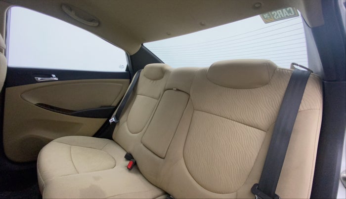 2012 Hyundai Verna FLUIDIC 1.6 VTVT EX, Petrol, Manual, 75,776 km, Right Side Rear Door Cabin