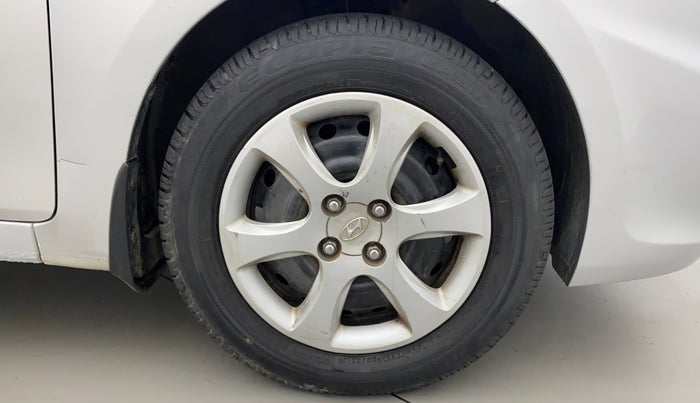 2012 Hyundai Verna FLUIDIC 1.6 VTVT EX, Petrol, Manual, 75,776 km, Right Front Wheel