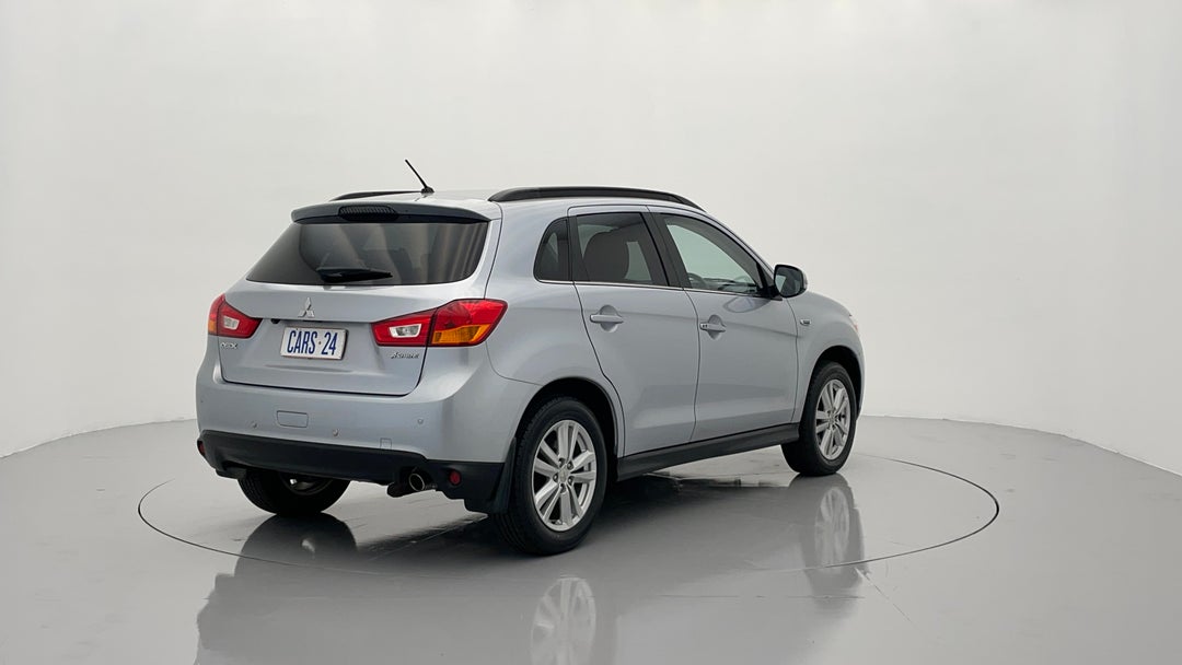 Right Back Diagonal (45- Degree) View