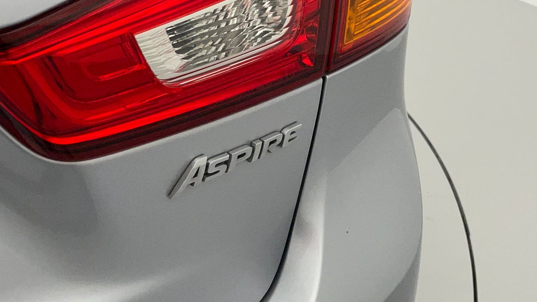 Badge (Boot Right Side)