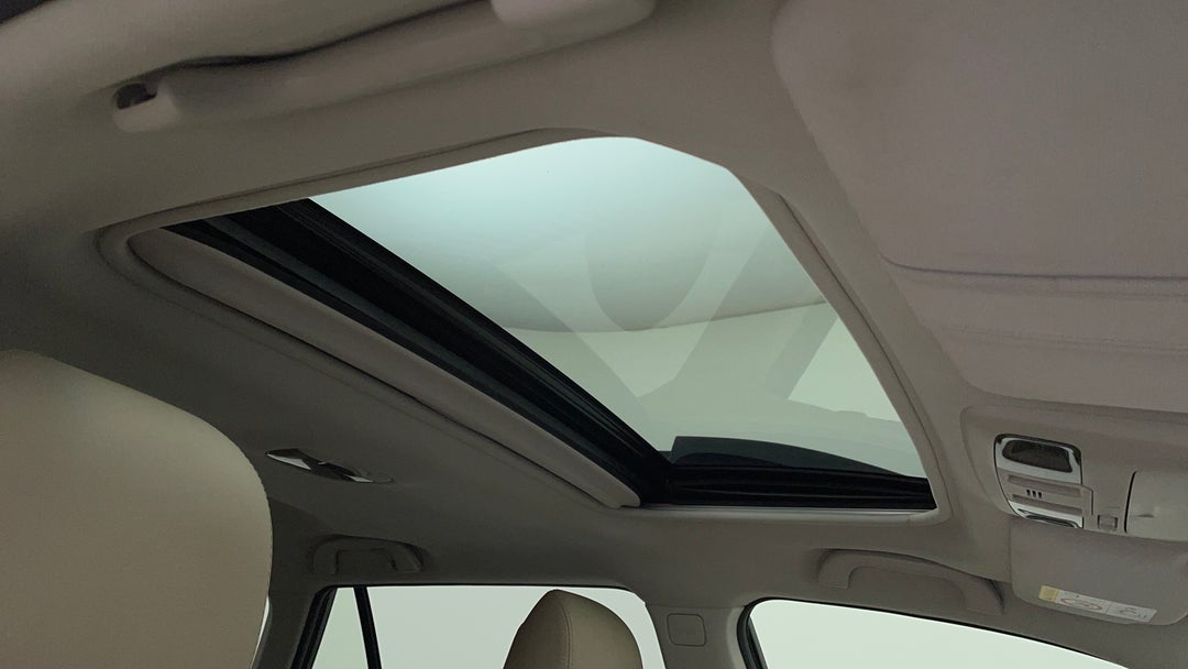 Interior Sunroof/Moonroof