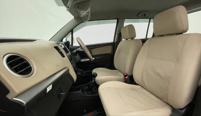 2017 Maruti Wagon R 1.0 LXI CNG, CNG, Manual, 36,407 km, Right Side Front Door Cabin