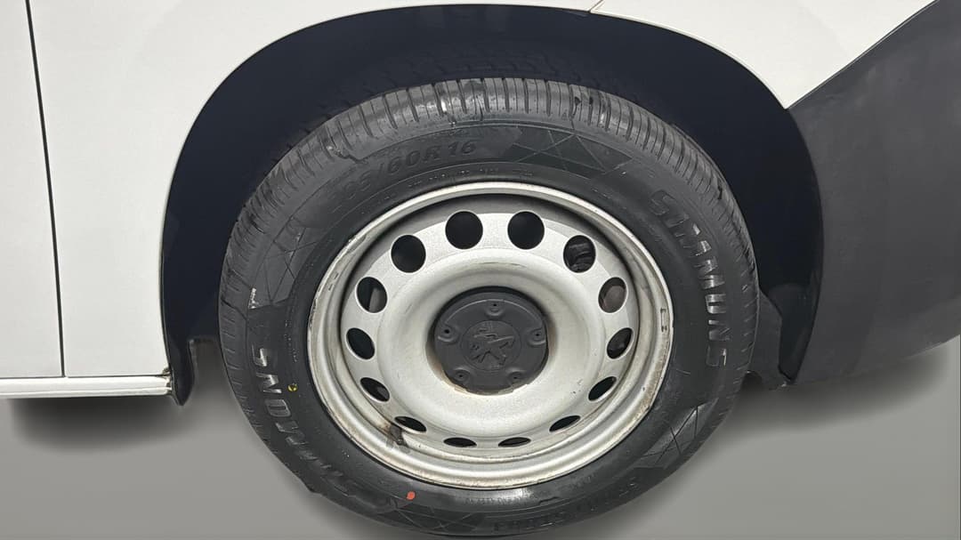 2021 Peugeot Partner Lwb, Automatic, 105226 km, Right Front Wheel
