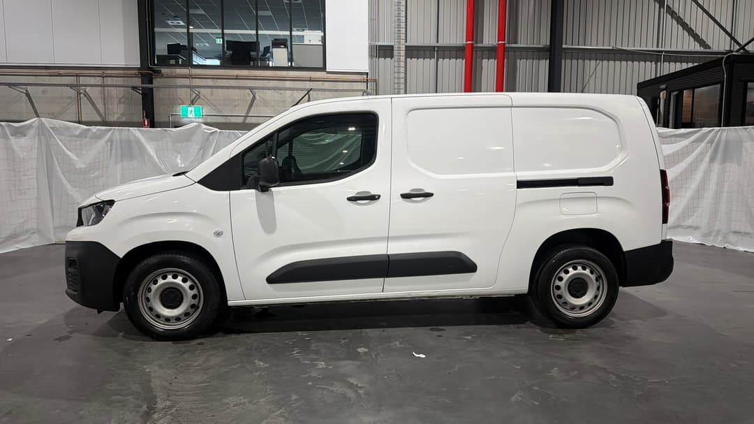 2021 Peugeot Partner Lwb, Automatic, 105226 km, Left Side View