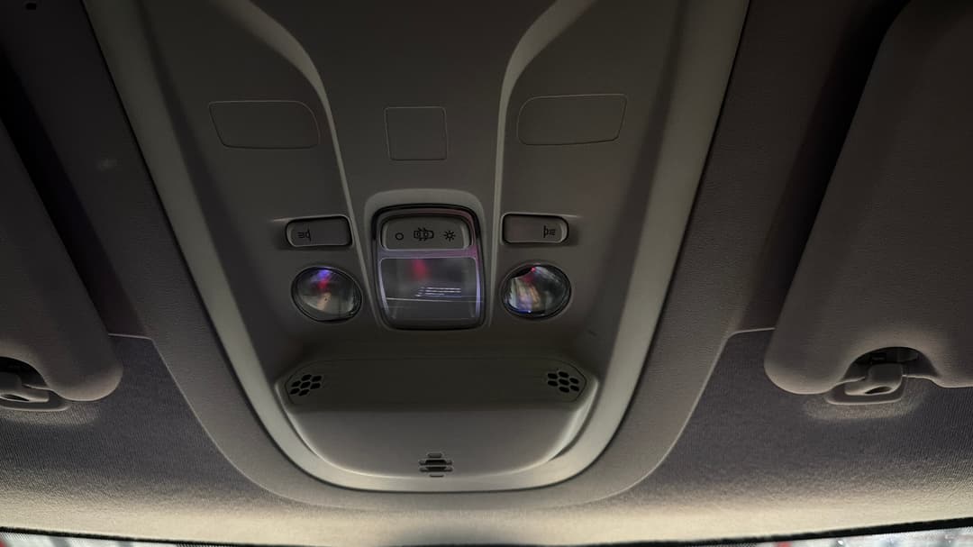 2021 Peugeot Partner Lwb, Automatic, 105226 km, On-Roof Controls/Sunglass holder