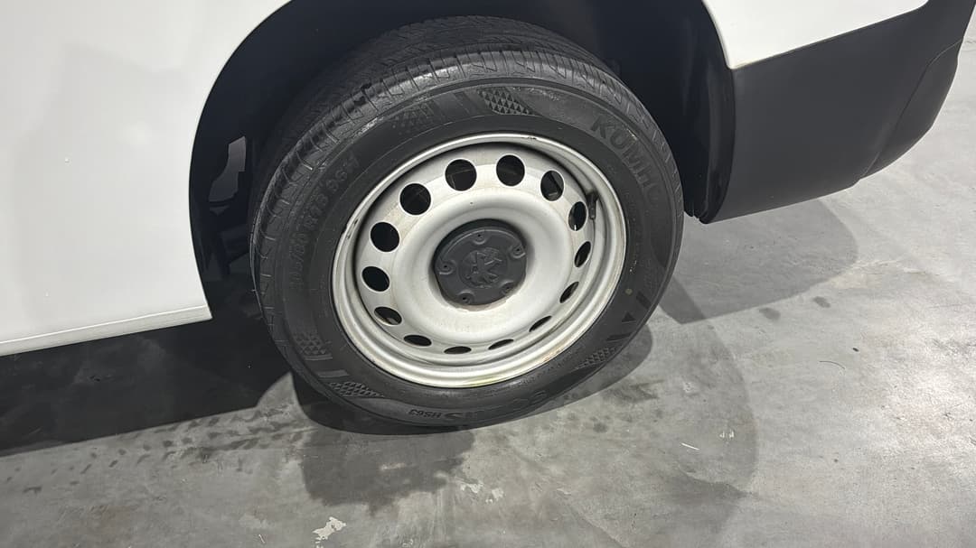 2021 Peugeot Partner Lwb, Automatic, 105226 km, Left Rear Wheel