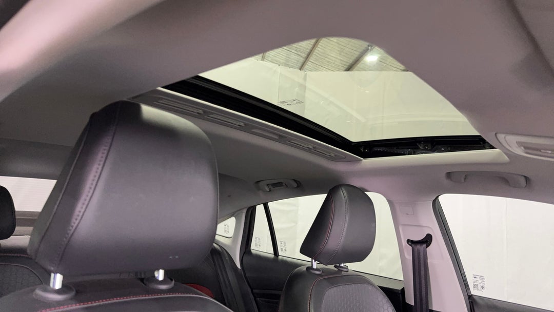 Interior Sunroof/Moonroof