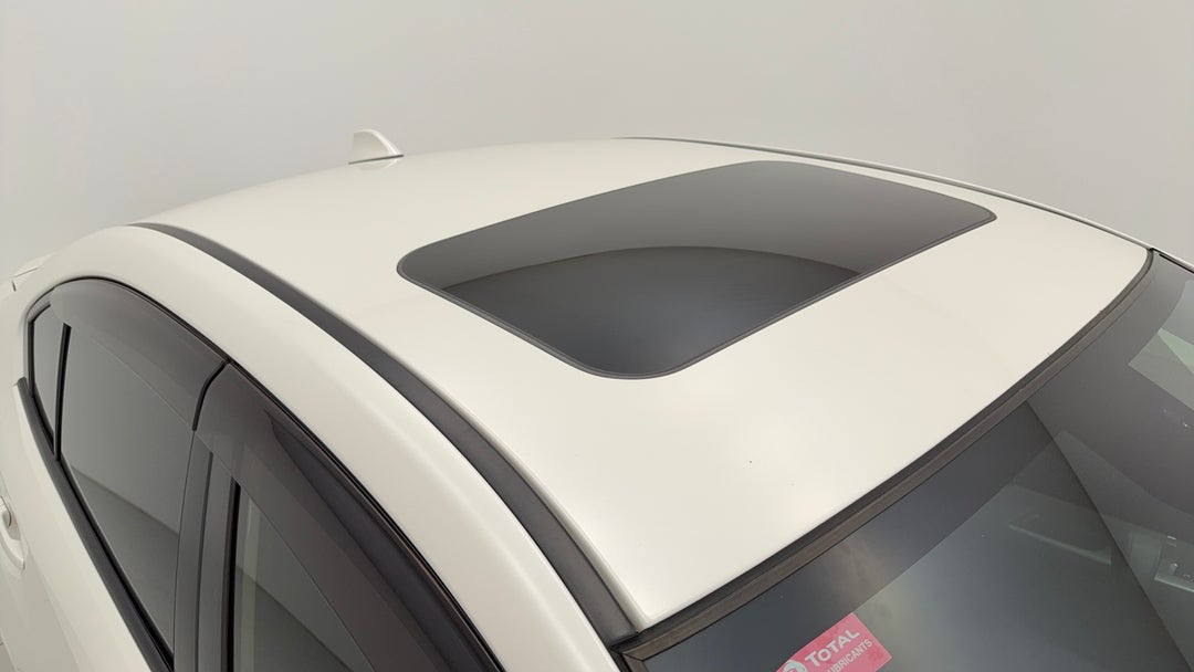 2017 Subaru WRX Premium (AWD), Manual, 127058 km, Roof/Sunroof View